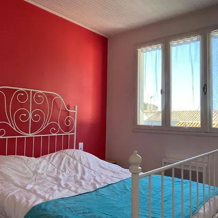 Dom wakacyjny Maison Independante Avec Jardin, Piscine Privee Chauffee Et Wi-fi, Pres De La A - Fr-1-336-115 *