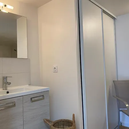 Dom wakacyjny Maison Independante Avec Jardin, Piscine Privee Chauffee Et Wi-fi, Pres De La A - Fr-1-336-115